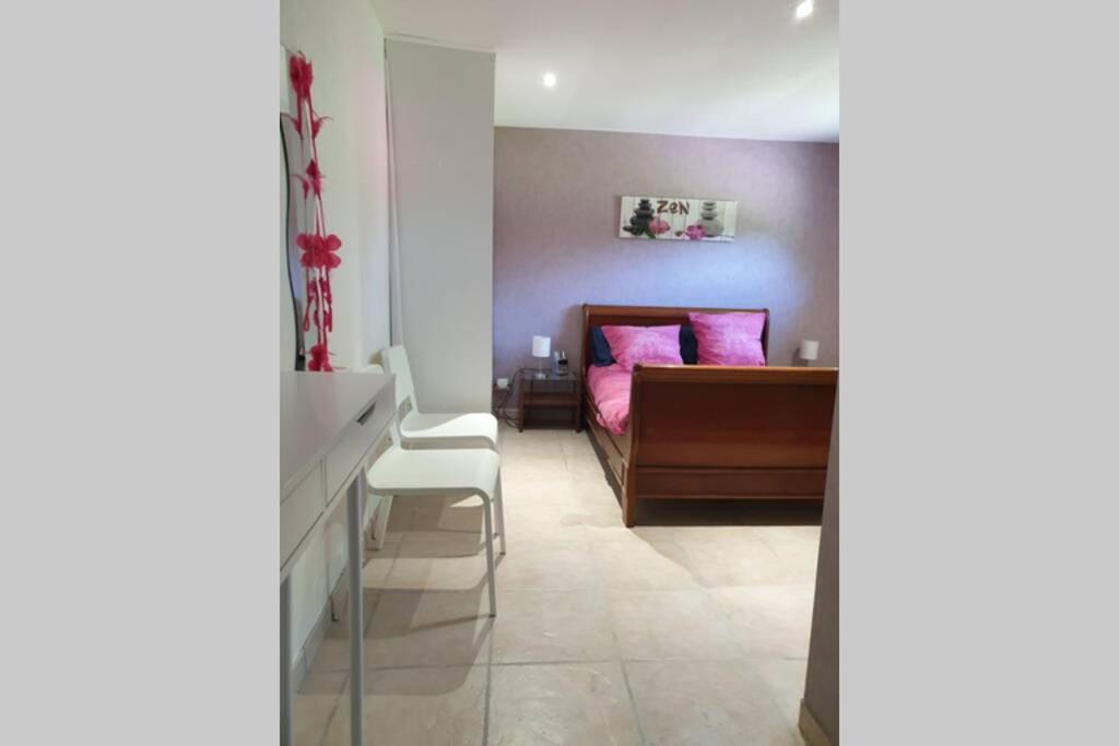 Agreable Logement Pour 4 Pers A Deux Pas De Verdun Lejlighed Haudainville Eksteriør billede